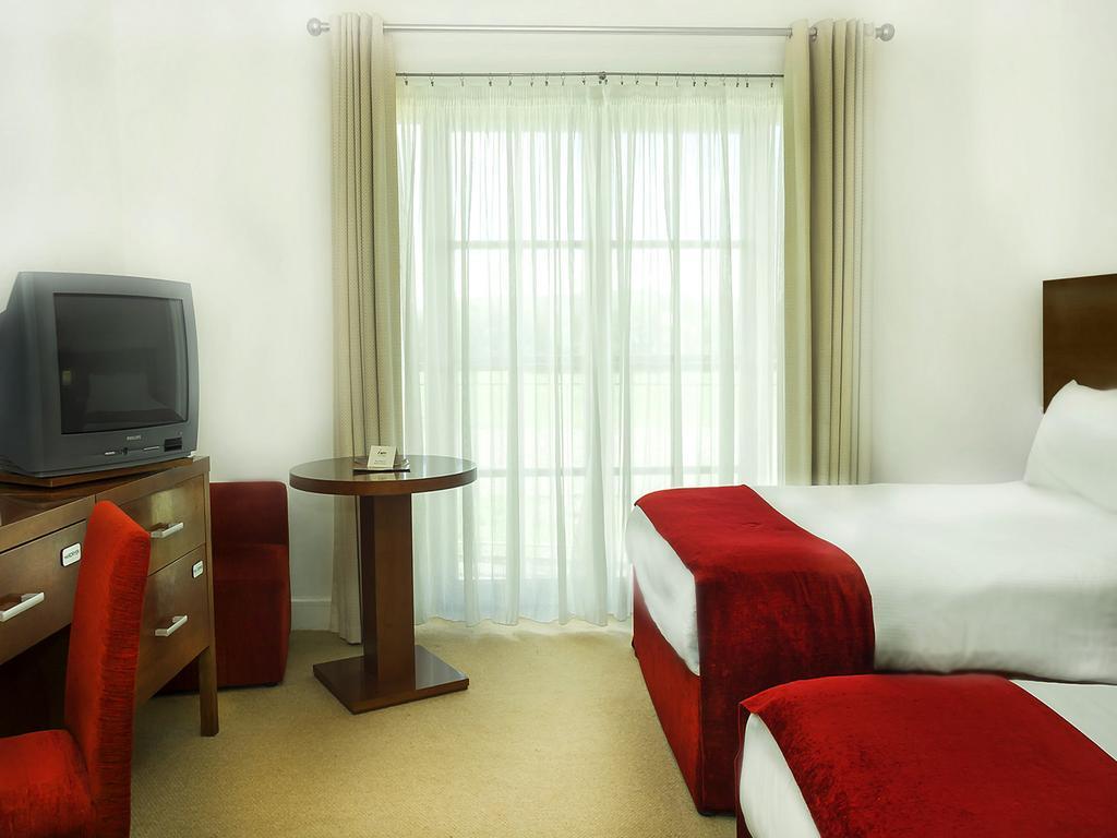 Lough Allen Hotel & Spa Дръмшанбо Стая снимка